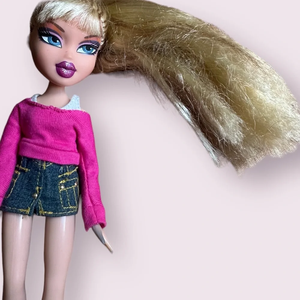 Vintage 2001 Bratz Doll Blonde Hair Denim Skirt Off The Shoulder Top 9.5” Tall